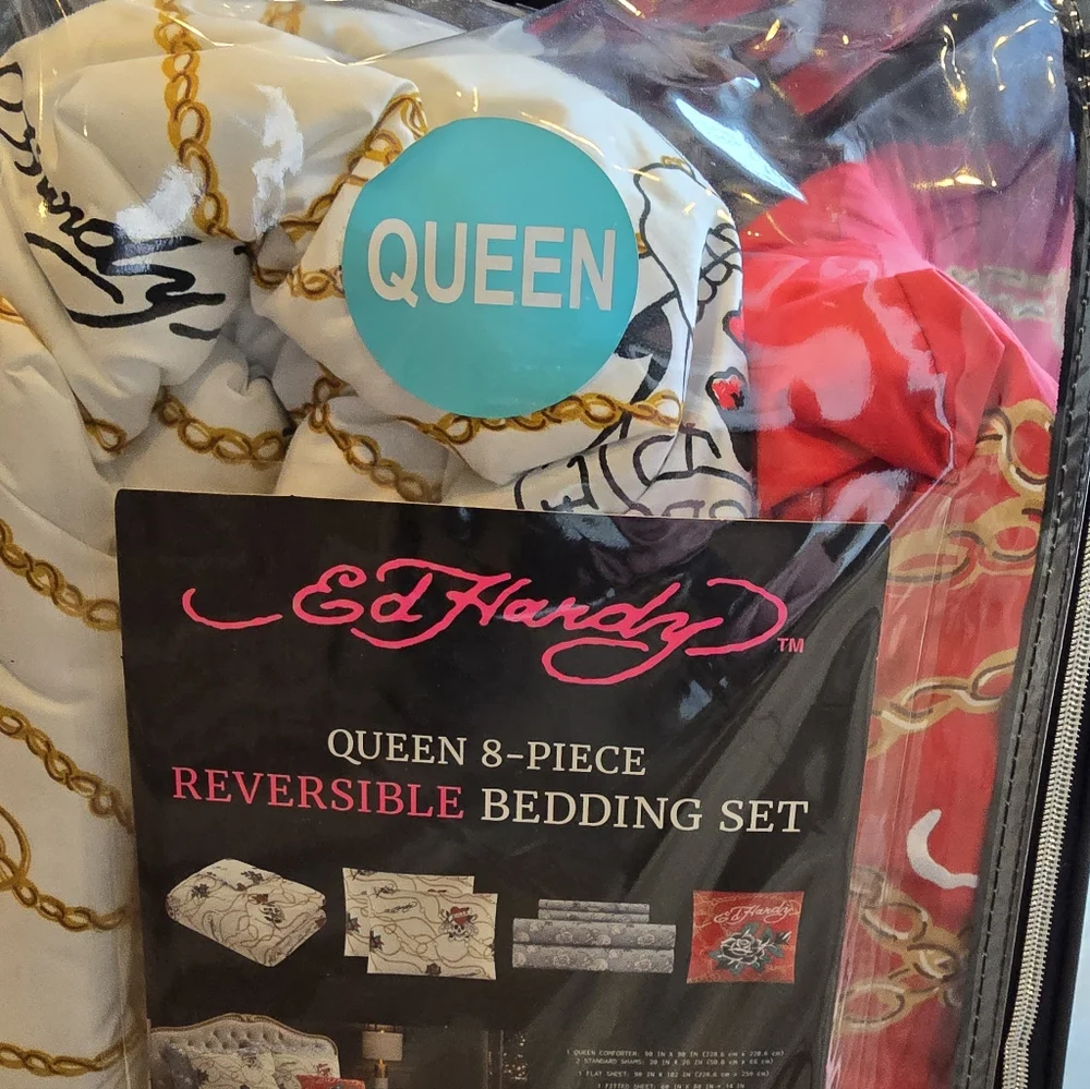 Ed Hardy Queen reversible 8piece Bedding set new